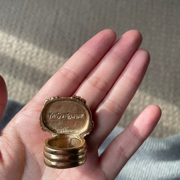 Used necklace and ring - Picture 8 of 9